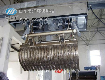 點(diǎn)擊查看詳細(xì)信息<br>標(biāo)題：抓斗式機(jī)械格柵 閱讀次數(shù)：4101