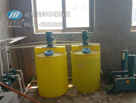 點擊查看詳細(xì)信息<br>標(biāo)題：半自動加藥裝置 閱讀次數(shù)：3833